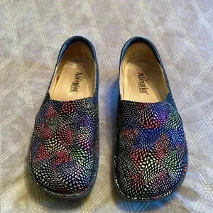 Algeria Deb-777 Size 40 or 9.5/10US Rainbow Slip on Clogs Nursing Shoe.